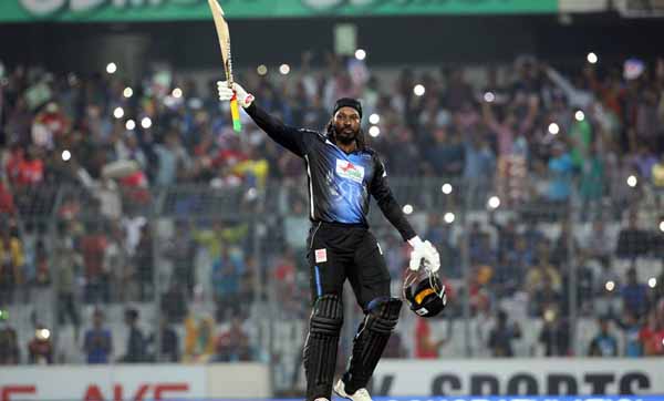 গেইল তাণ্ডবে ঢাকার সামনে রানের পাহাড়